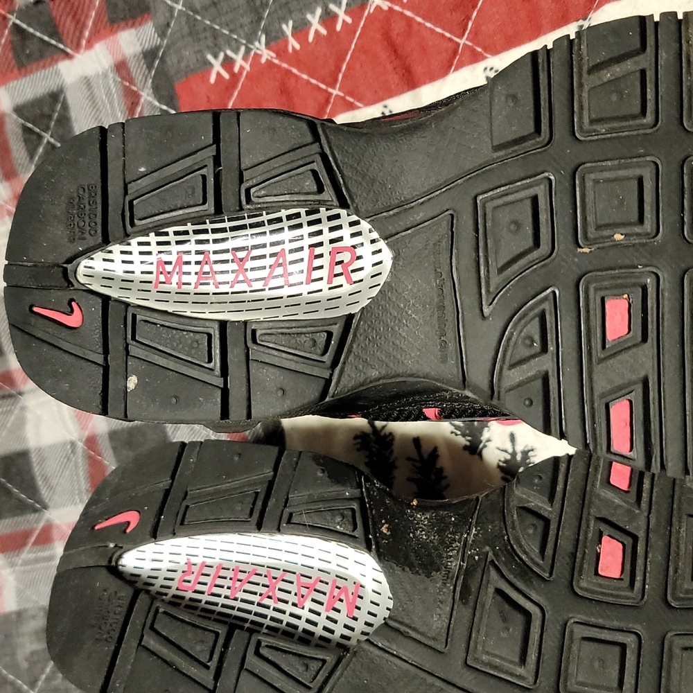 Shoes - Picture 3 of 4